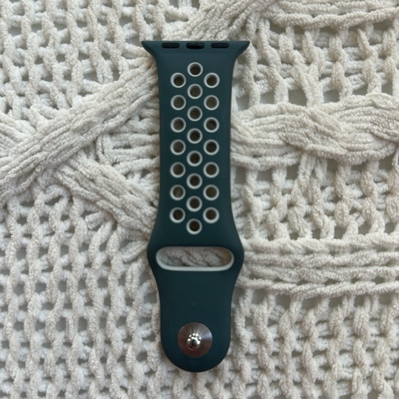 Authentic Apple Nike Sport Watch Band - Picture 5 of 6